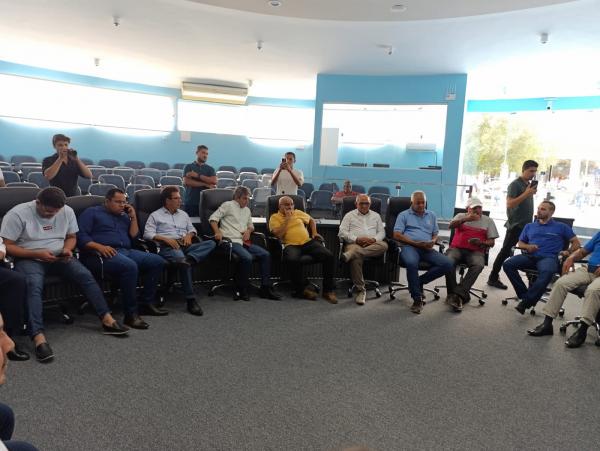 C&acirc;mara Municipal de Floriano refor&ccedil;a compromisso com transpar&ecirc;ncia e di&aacute;logo com a popula&ccedil;&atilde;o(Imagem:FlorianoNews)