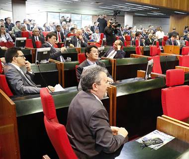 Partidos aliados esperam encontro com o governador para definir cargos