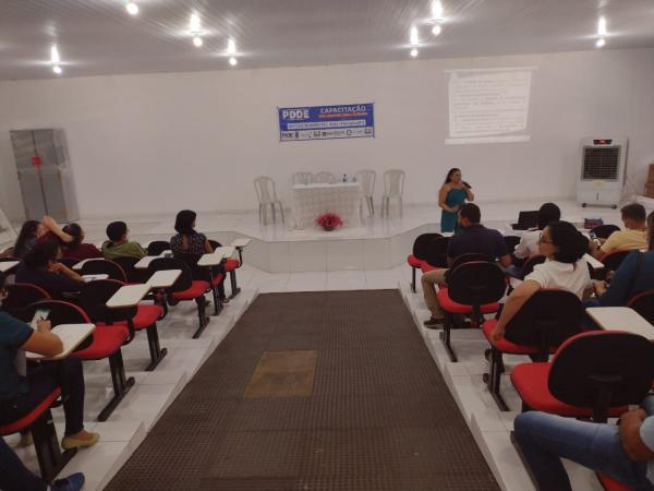 10&ordf; GRE de Floriano realiza primeira capacita&ccedil;&atilde;o presencial do PDDE(Imagem:FlorianoNews)