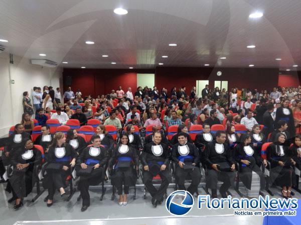 Curso de Administração Pública do CEAD/UFPI forma turma no Polo UAB de Floriano.(Imagem:FlorianoNews)