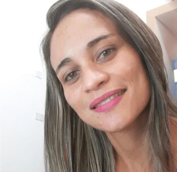 Miriam Silva de Santana foi morta a facadas na frente da filha em Bom Jesus, Sul do Piau&iacute;.(Imagem:Reprodu&ccedil;&atilde;o/Redes sociais)