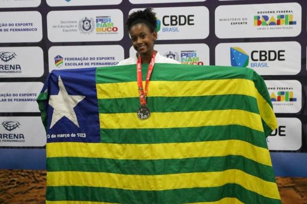  Amanda - Campe&atilde; Brasileira de Karat&ecirc;.(Imagem:Divulga&ccedil;&atilde;o)