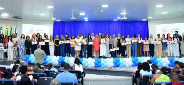  Prefeitura de Floriano entrega kits de primeiros socorros &agrave;s escolas da rede municipal(Imagem:Secom)