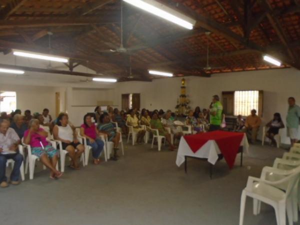 Associação dos Moradores do Bairro Irapuá II promove festa em homenagem às mães.(Imagem:FlorianoNews)