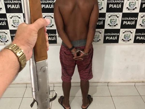Adolescentes são apreendidos por ameaças a escola e uso de símbolo nazista