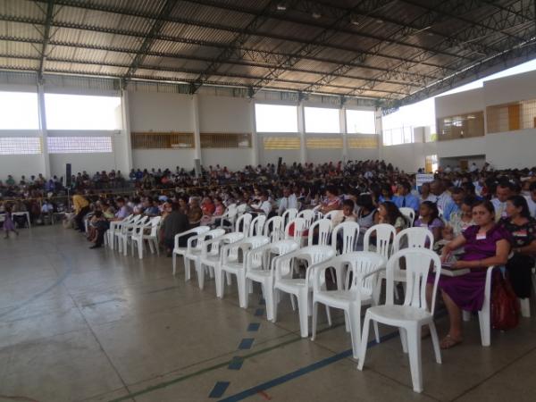 Realizado 1&ordm; dia do Congresso das Testemunhas de Jeov&aacute; em Floriano.(Imagem:FlorianoNews)