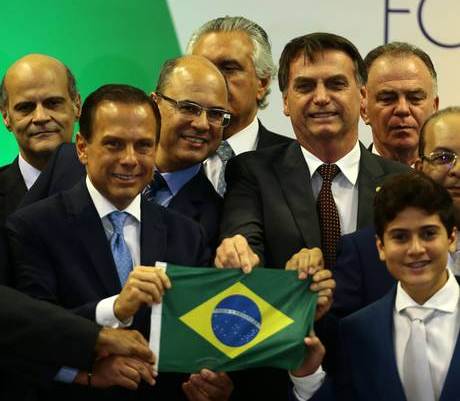 Governadores querem facilitar a demissão de servidores