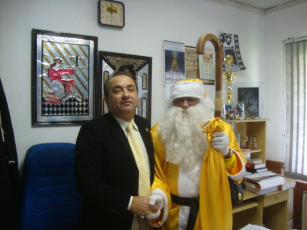 Papai Noel visita o Forum(Imagem:reda&ccedil;&atilde;o)