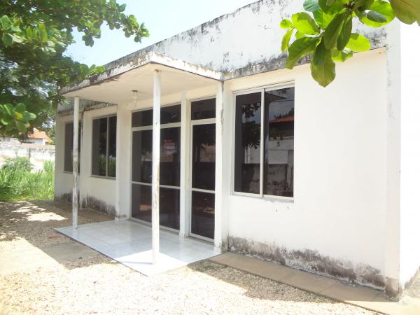 Popula&ccedil;&atilde;o baronense sofre com a falta d?&aacute;gua.(Imagem:FlorianoNews)