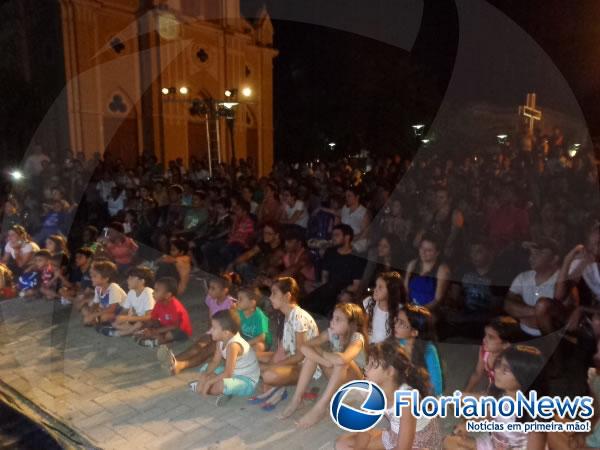 Projeto Palco Giratório apresentou espetáculo