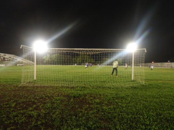 Em jogo-treino no Tiberão, Cori-Sabbá perde por 4x1 para time do MA.(Imagem:FlorianoNews)