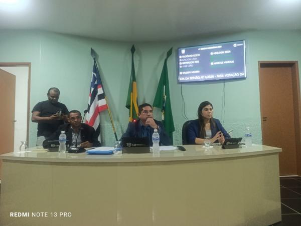 Vereador Marcus Vinicius destaca a&ccedil;&otilde;es da gest&atilde;o municipal e projetos apresentados na C&acirc;mara de Bar&atilde;o de Graja&uacute;(Imagem:FlorianoNews)