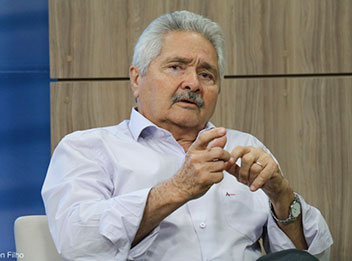 Senador e deputados do PTB no Piauí devem deixar partido