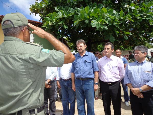 Deputado Gustavo Neiva acompanhou inaugurações na cidade de Floriano.(Imagem:FlorianoNews)