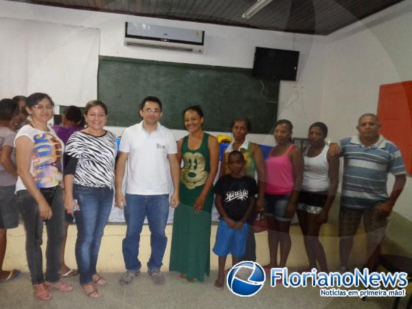 Reuni&atilde;o discutiu preparativos para o Show do Carrapeta 2014.(Imagem:FlorianoNews)