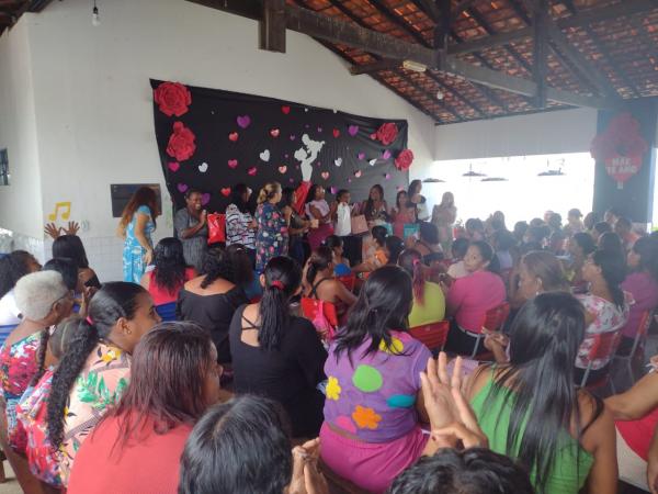 Escola Municipal de Floriano promove emocionante festa em homenagem &agrave;s m&atilde;es(Imagem:FlorianoNews)