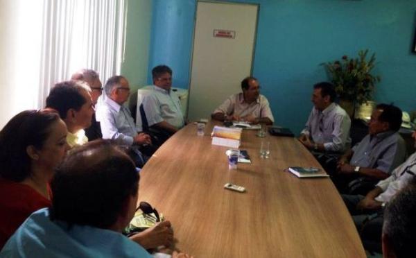 Prefeito Gilberto e Vereadores buscam melhorias para Floriano na Agespisa.(Imagem:Secom)