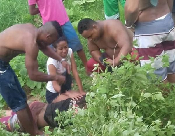 Colisão entre carro e motocicleta deixa uma pessoa ferida na zona rural de Floriano.(Imagem:3° BPM)