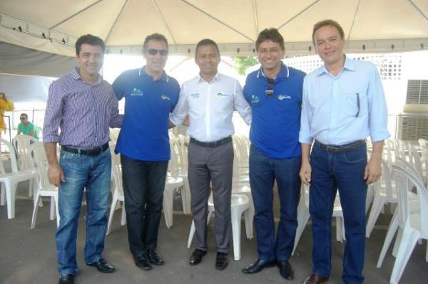 Prefeito Gilberto Júnior visita local de atendimento do Programa Olhar Bem