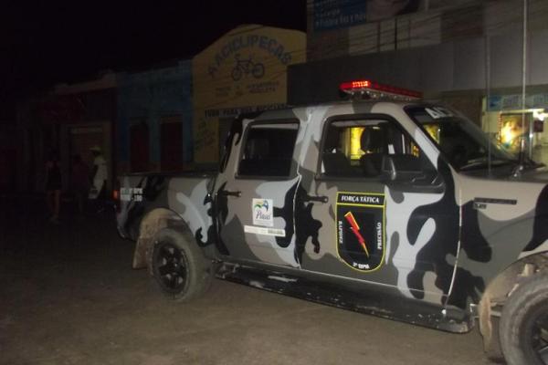 Polícia Militar e Força Tática realizam blitz educativa em Floriano