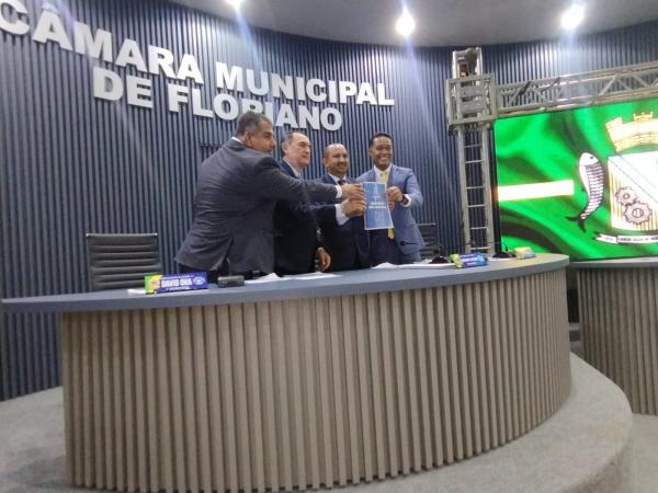 C&acirc;mara Municipal de Floriano d&aacute; in&iacute;cio ao Ano Legislativo com solenidade especial(Imagem:FlorianoNews)