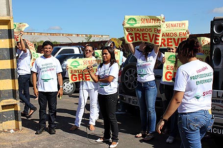 Enfermeiros iniciam greve por tempo indeterminado no HUT