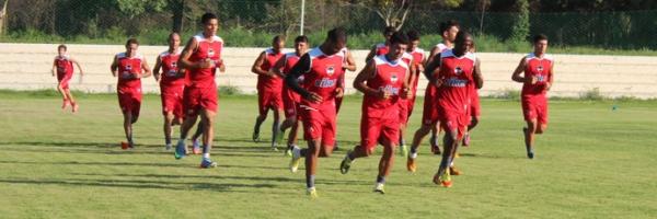Depois de empates contra equipes amadoras na pr&eacute;-temporada, jogadores do River-PI afinam prepara&ccedil;&atilde;o para disputa do Campeonato Piauiense. Time estreia em casa diante do Parnahyba.(Imagem: Renan Morais/GloboEsporte.com)