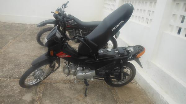 Pol&iacute;cia recupera moto furtada em Floriano.(Imagem:FlorianoNews)