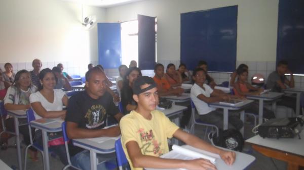 Unidade Escolar Fauzer Bucar sedia Cursos Profissionalizantes.(Imagem:FlorianoNews)