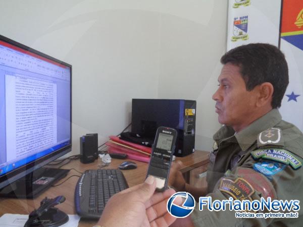  Pol&iacute;cia Militar encontra motocicleta incendiada.(Imagem:FlorianoNews)
