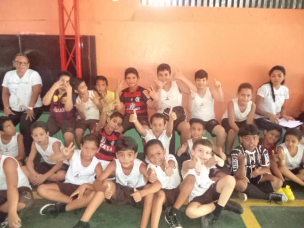 Torneio de futebol comemora anivers&aacute;rio da Escola Pequeno Pr&iacute;ncipe.(Imagem:FlorianoNews)