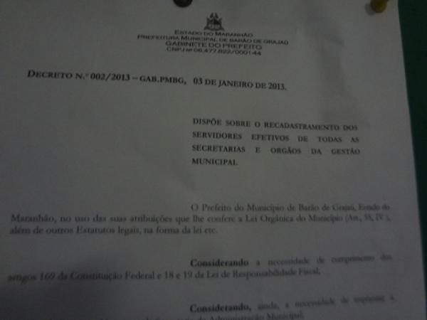Prefeito Gleydson Resende publica decreto para recadastramento de funcionários
