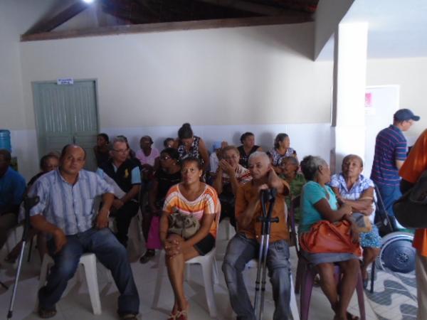 Floriano recebe unidade móvel do projeto