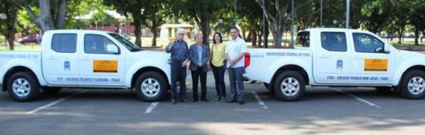 UFPI entrega dois veículos para Colégio Técnico de Bom Jesus e Floriano.(Imagem:UFPI)