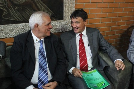 Chega a Aepi pedido de autorização para viagem do governador