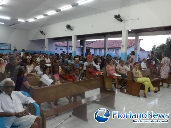 Prociss&otilde;es e missas marcaram o Domingo de Ramos em Floriano.(Imagem:FlorianoNews)