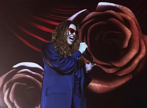 Ana Carolina lança música inédita, feita com Bruno Caliman, no show em que canta Cássia Eller