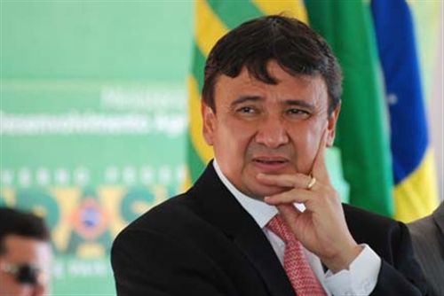 Governador diz que não houve debate sobre reforma e fala em retrocesso