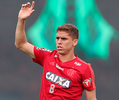 Com efeito suspensivo, Flamengo é liberado para escalar Cuéllar contra o Atlético-MG
