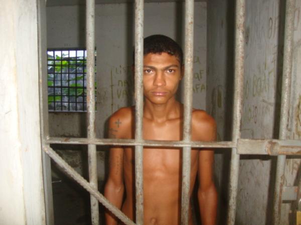 Teresinense envolvido num crime de roubo é preso em Floriano