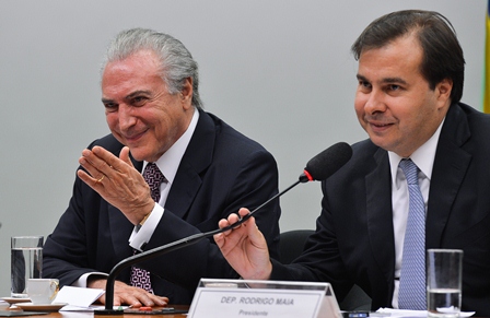 Maia, Temer e Aécio discutem candidatura tucana à Presidência