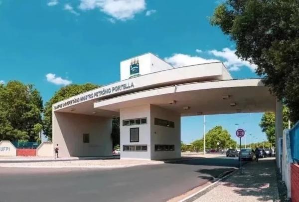 UFPI abre inscrições para concurso com salário de até R$ 4,5 mil nesta segunda