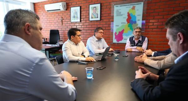 Durante o encontro, foram detalhadas as estratégias que transformaram o Piauí em referência nacional em atendimento remoto e digitalização dos serviços de saúde.(Imagem:Ascom Sesapi)