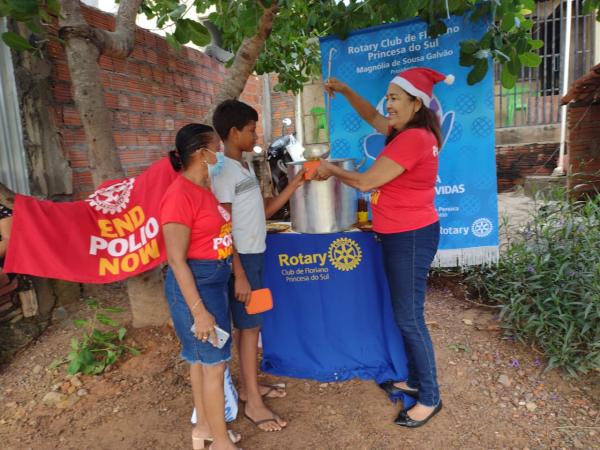 Rotary Club Princesa do Sul realiza ?Sop&atilde;o Solid&aacute;rio? no bairro Canoas. (Imagem:FlorianoNews)