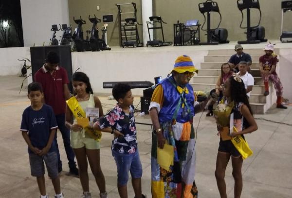1&ordm; lugar: Alice Sousa de S&aacute;, da Escola Municipal Frutuoso Pach&ecirc;co.(Imagem:FlorianoNews)