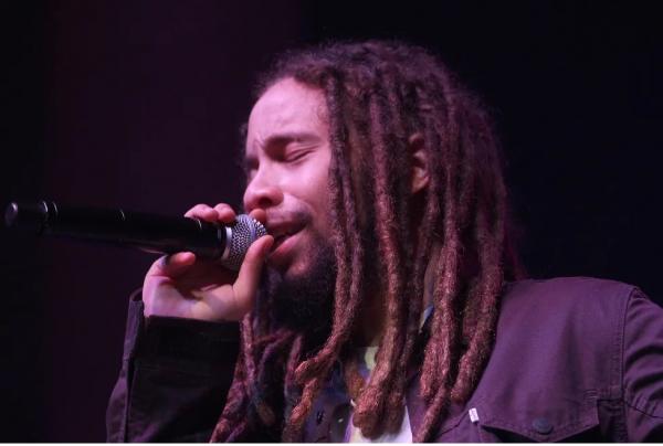 Jo Mersa Marley, cantor e neto de Bob Marley, morre aos 31 anos