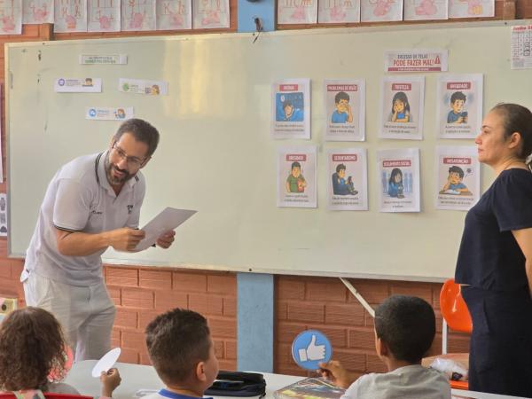 Ação educativa em Teresina para conscientizar sobre o uso excessivo de telas na infância(Imagem:Vitor Gaspar)