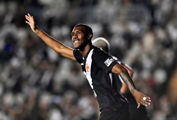 Com Rayan na mira após saída de Semenyo, Bournemouth arrecadou mais de R$ 1,8 bi nas últimas janelas(Imagem:André Durão)