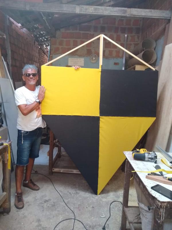 Arte do piauiense Galeno traz a Parnaíba o curador Christian Larsen