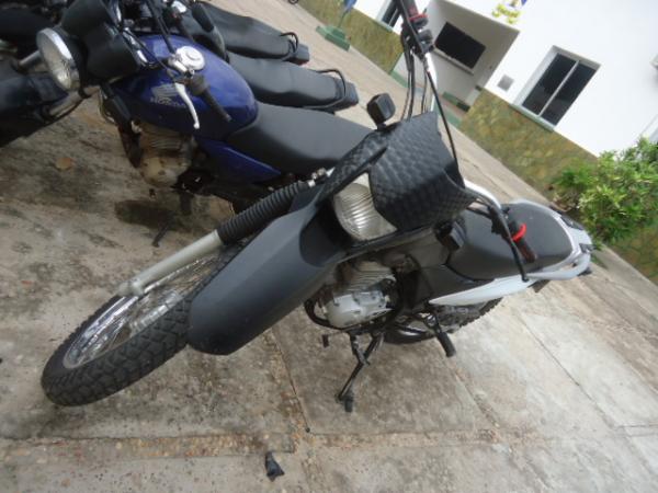 Motocicleta apreendida(Imagem:FlorianoNews)